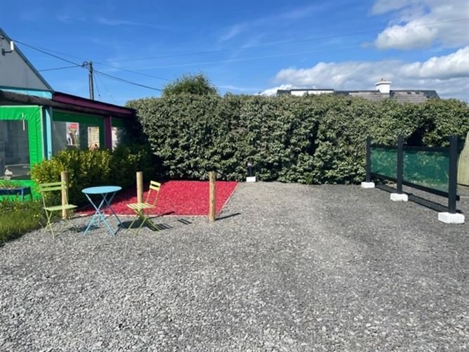 Strand Camping, Killard Road, Doonbeg, Kilrush, Co. Clare.