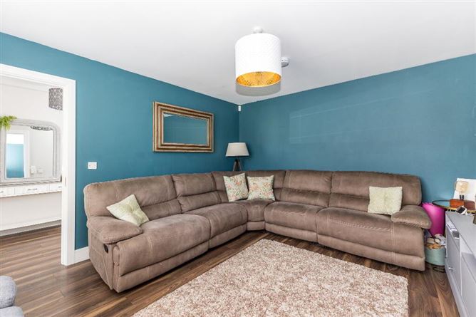 2 Knightsgate Crescent, Rush, Dublin