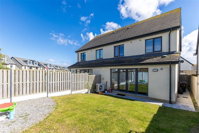 2 Knightsgate Crescent, Rush, Dublin