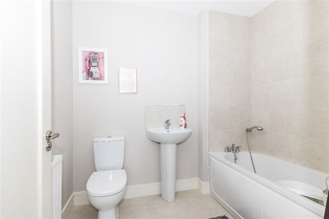 2 Knightsgate Crescent, Rush, Dublin