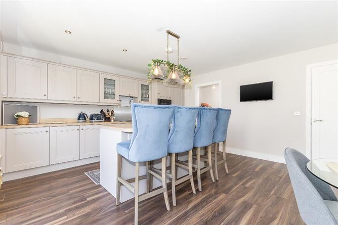 2 Knightsgate Crescent, Rush, Dublin