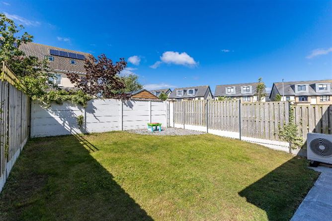 2 Knightsgate Crescent, Rush, Dublin