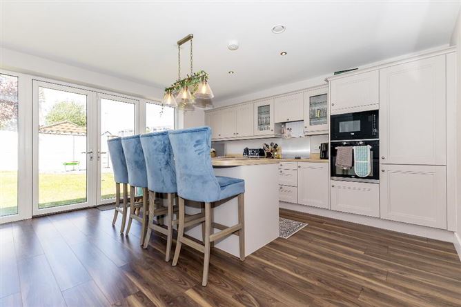 2 Knightsgate Crescent, Rush, Dublin