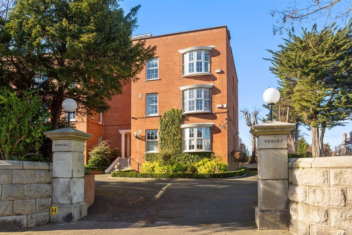 14 Verona, Queens Park, Monkstown, Co. Dublin