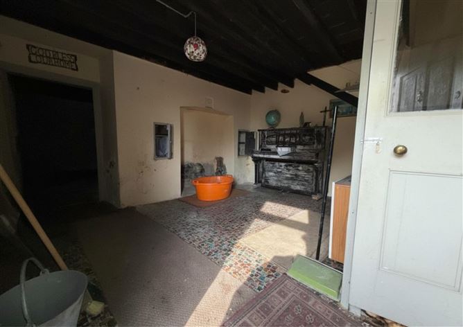 Period Farmhouse On C. 1.53 Acre, Knocknagull , Dunlavin, Wicklow