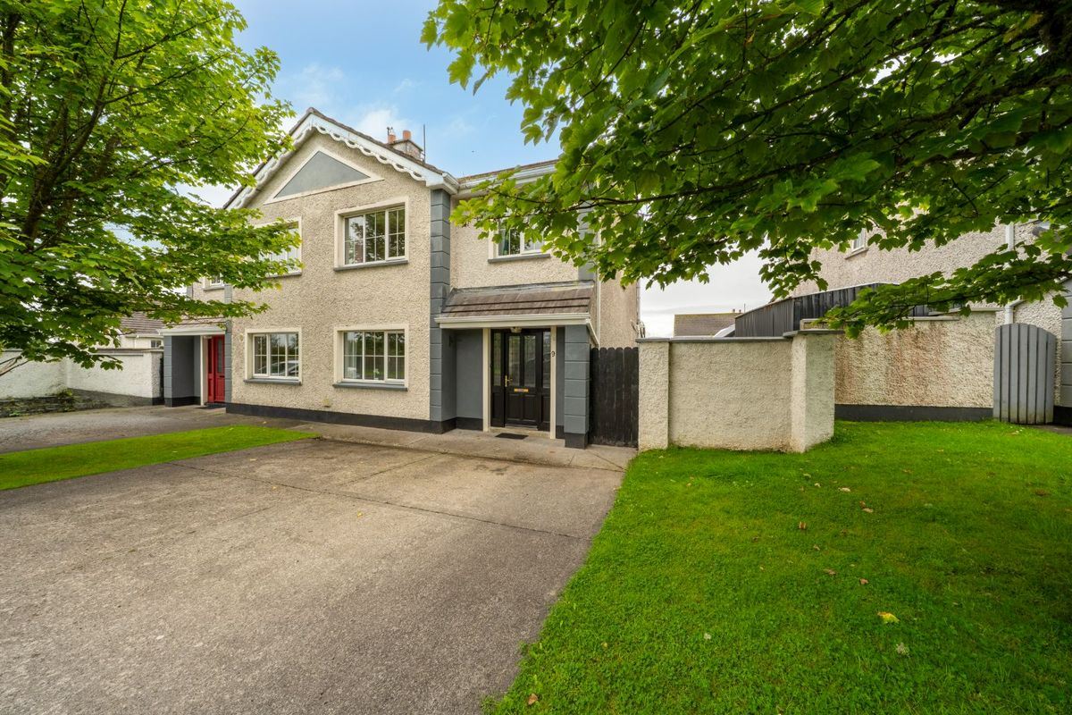 9 White Horse Lane, Castlebar, Mayo