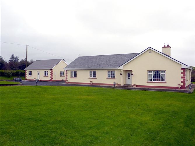 Main image for Hilltop House,Sheeaune,Westport,Co Mayo,F28 NY51