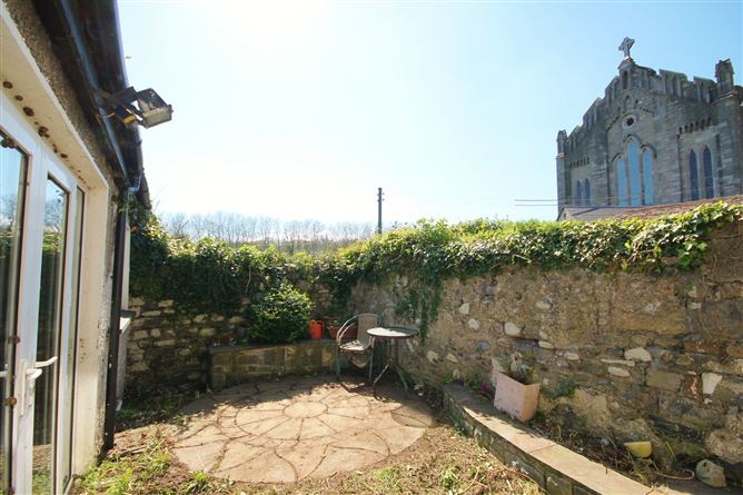3 Hibernian Terrace, Chapelizod Road, Chapelizod, Dublin 20