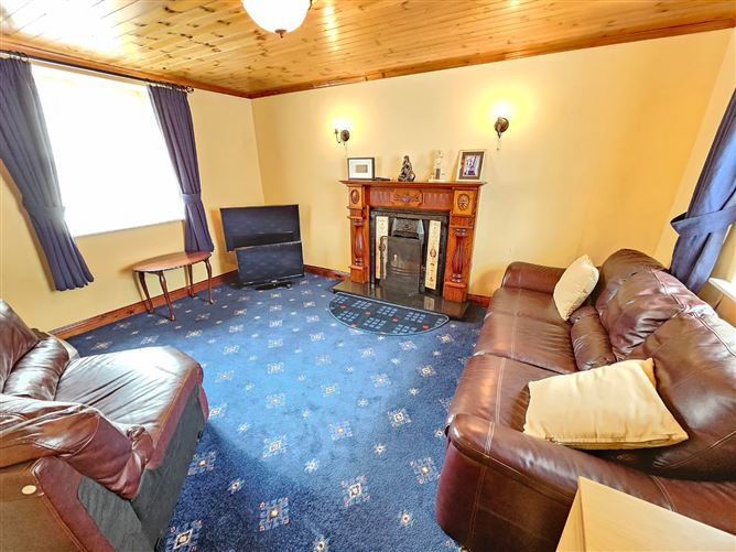 Crusheen Village, Ennis, Co. Clare