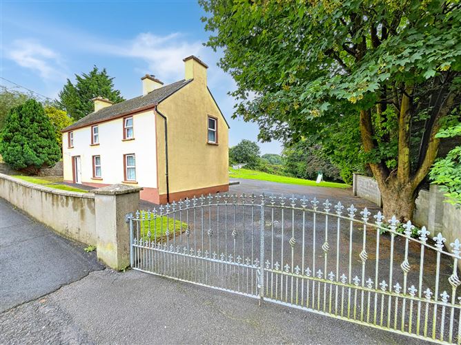Crusheen Village, Ennis, Co. Clare