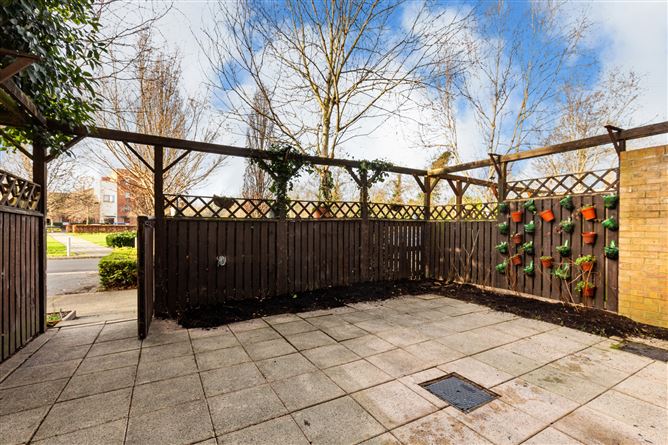 54 Castlegate Crescent, Adamstown, Lucan, Co. Dublin