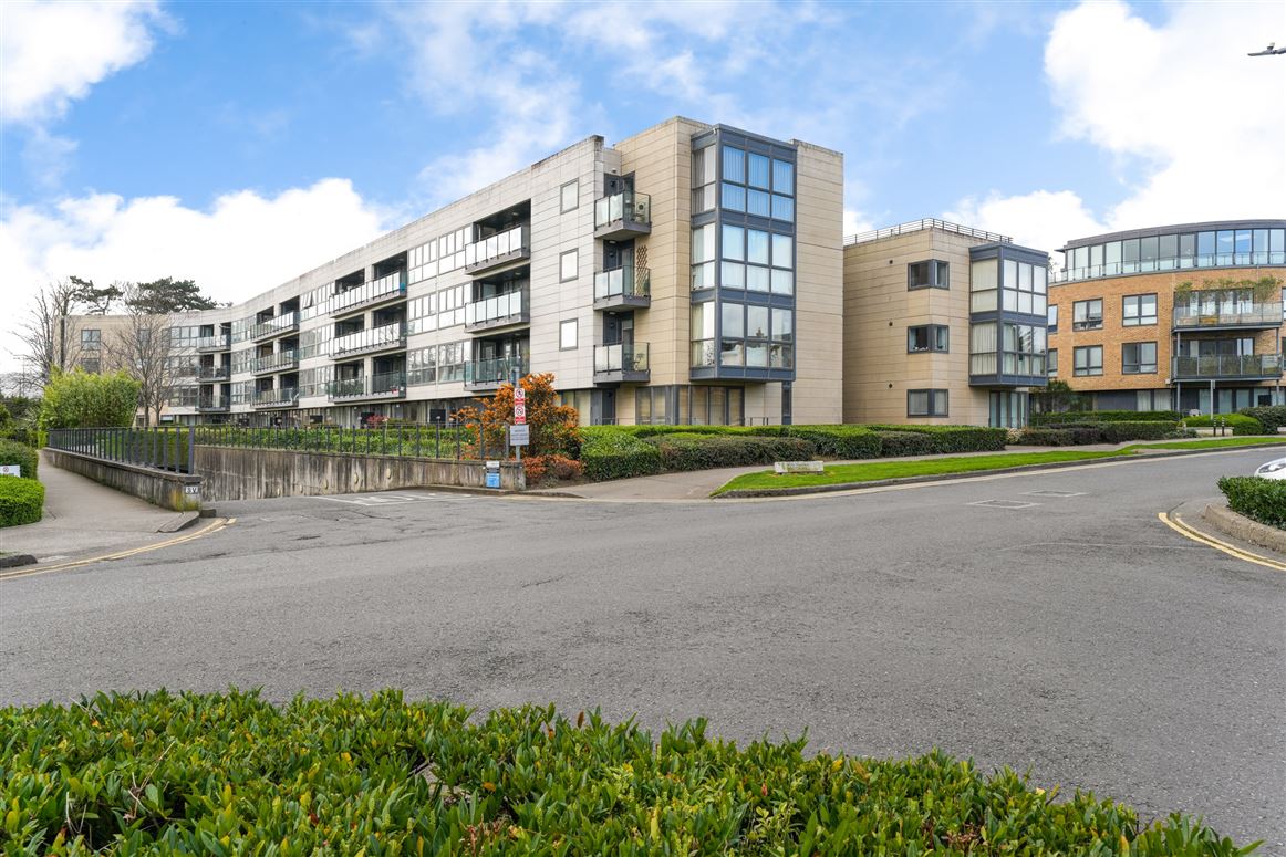 44 Merton Hall, Milltown Avenue, Mount Saint Annes, Dublin 6