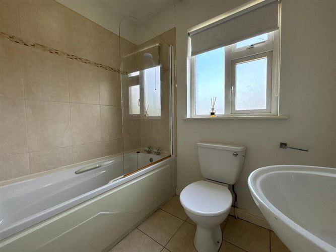 Photo 7 of 13 — 14 Westgate Court, Gravel Walk, Clonmel, Tipperary