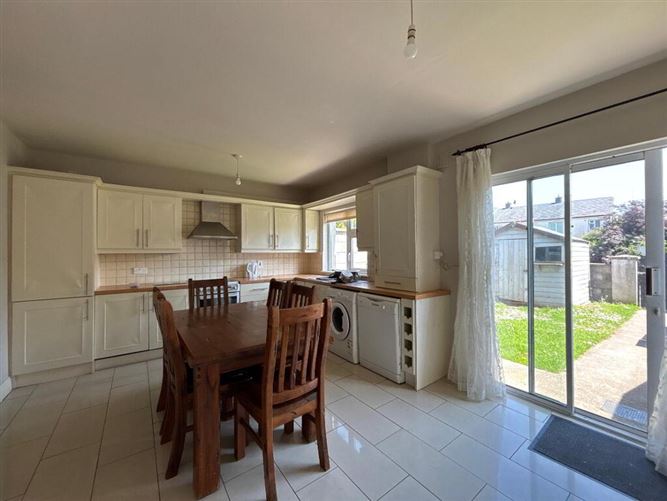 Photo 5 of 13 — 14 Westgate Court, Gravel Walk, Clonmel, Tipperary
