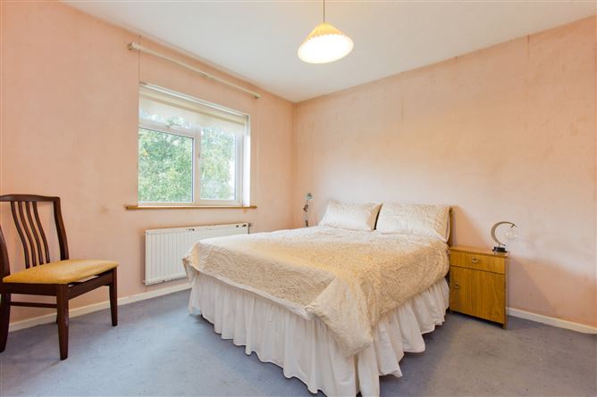 31 Highland Grove, The Park, Cabinteely, Dublin 18