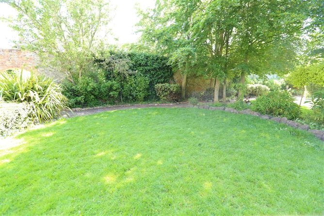 10 The Courtyard, Eastham Road, Bettystown, Co. Meath