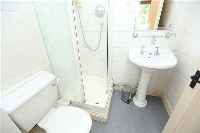 10 The Courtyard, Eastham Road, Bettystown, Co. Meath