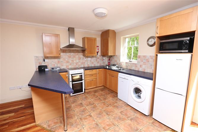 10 The Courtyard, Eastham Road, Bettystown, Co. Meath