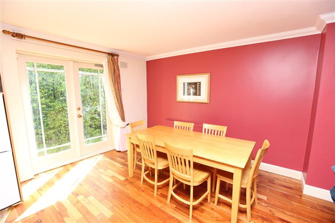 10 The Courtyard, Eastham Road, Bettystown, Co. Meath