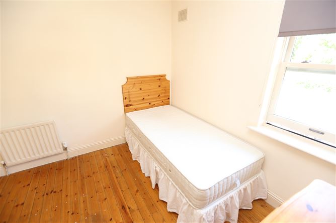 10 The Courtyard, Eastham Road, Bettystown, Co. Meath