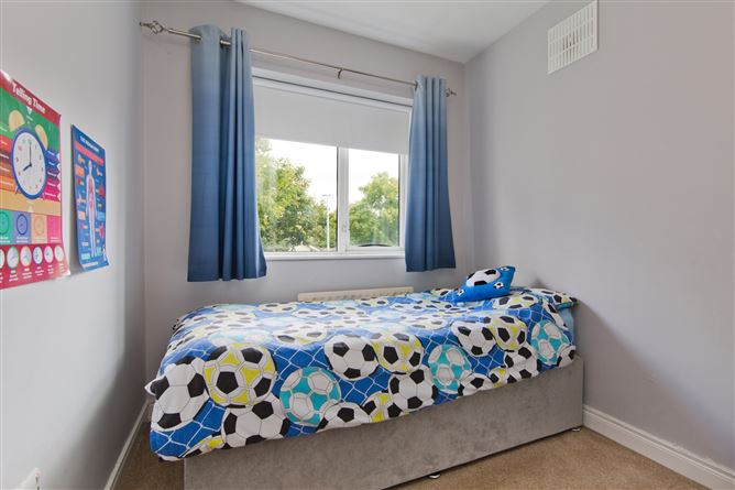 8 Daletree Close, Ballycullen, Dublin 24