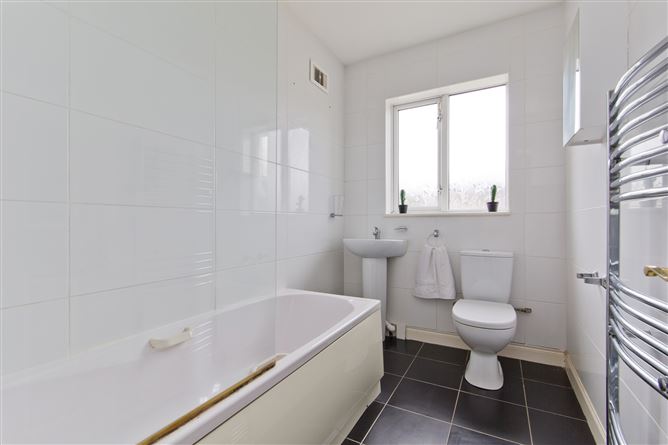 8 Daletree Close, Ballycullen, Dublin 24