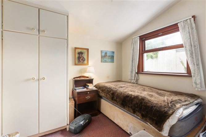 31 Whitebarn Road, Churchtown, Dublin 14