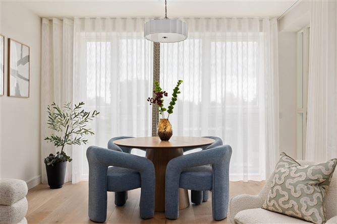 https://photos-a.propertyimages.ie/media/1/3/5/4976531/c04e85d0-2270-45b6-b67b-b0de08ade4ac_l.jpg