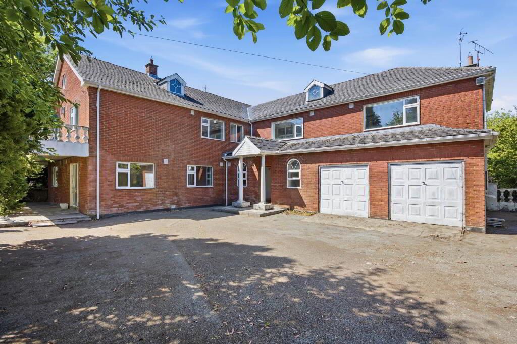 Ivy Leaf, Mooretown, Ratoath, Meath