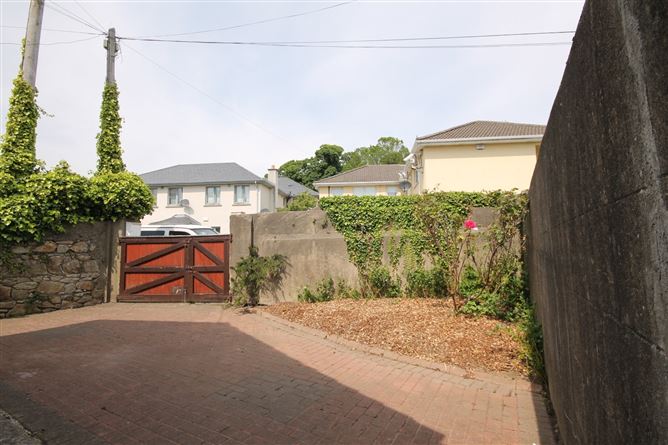 1 Glenherbert Mews, Greenpark Road, Bray, Co. Wicklow