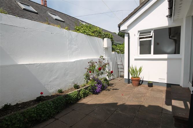 1 Glenherbert Mews, Greenpark Road, Bray, Co. Wicklow