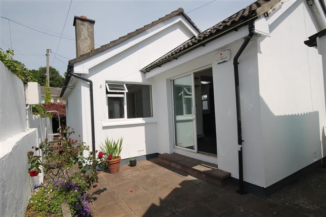 1 Glenherbert Mews, Greenpark Road, Bray, Co. Wicklow