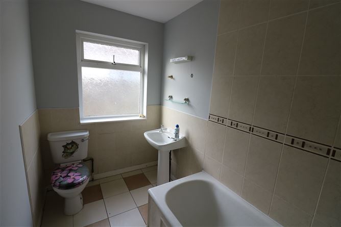 45 Woodland Heights, Carrick-on-Suir, Tipperary