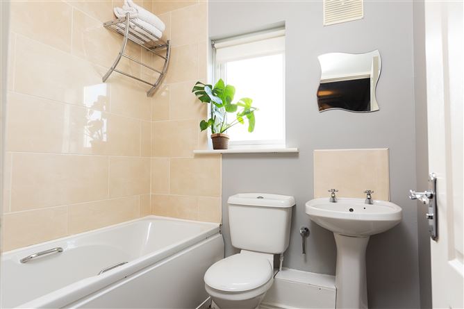 8 Holywell Heights, Swords, County Dublin