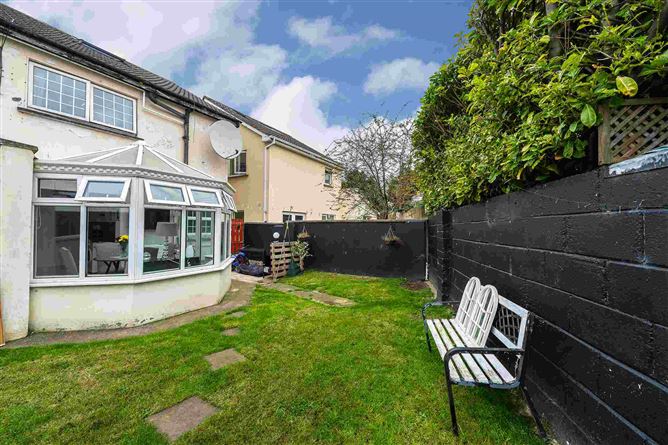 1 Woodvale Crescent, Clonsilla, Dublin 15