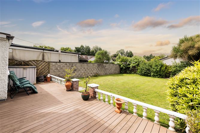 https://photos-a.propertyimages.ie/media/1/3/6/4938631/d348d3d8-4a61-4af8-8e5c-be9fcb5c06f7_l.jpg