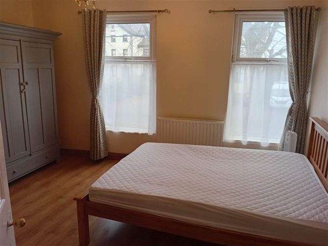 38 Chapel Street, Dundalk, County Louth