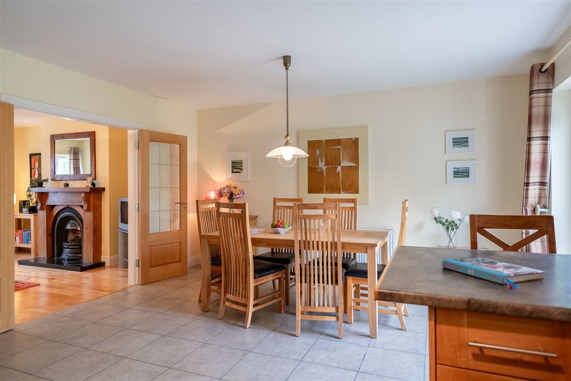 15 Párc Roughty, Glanerought, Dromneavane, Kenmare, County Kerry, V93D250