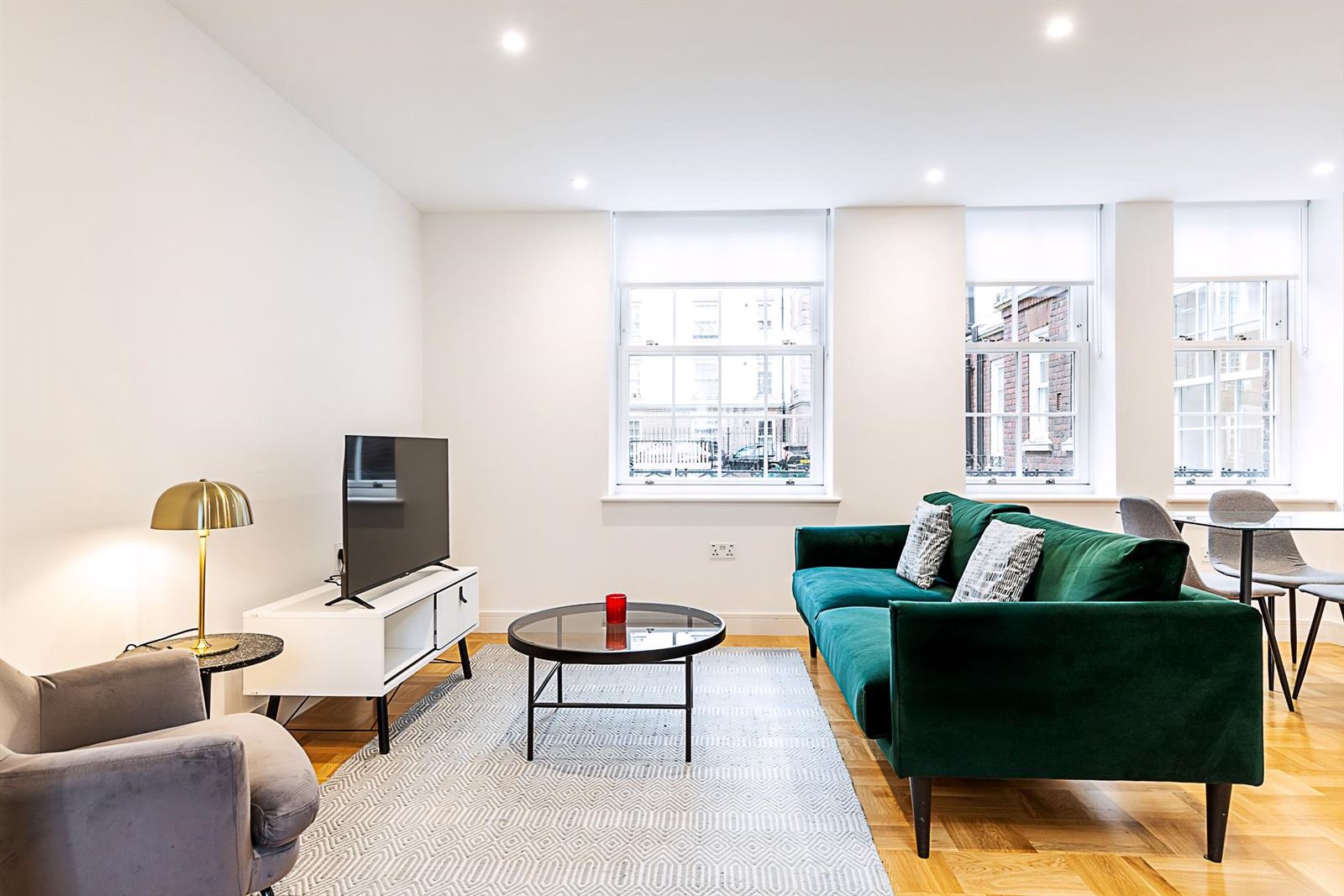 Photo 1 of 10 — Light Over London,London,Greater London,United Kingdom