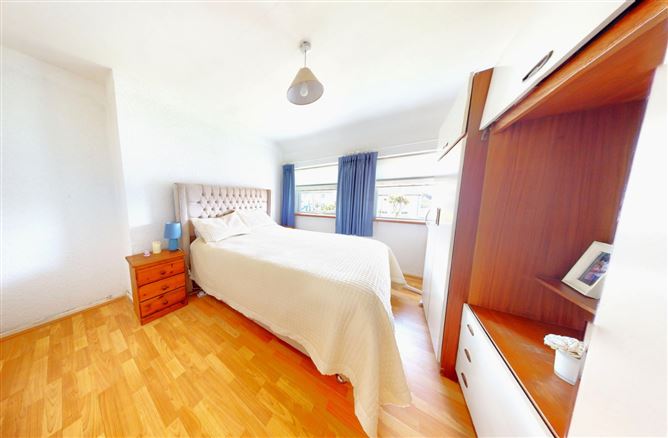 17 Sallynoggin Road Upper, Sallynoggin, Co. Dublin