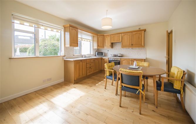 https://photos-a.propertyimages.ie/media/1/3/7/4943731/3fa6156b-ab60-419b-8c93-6ca719f66049_l.jpg