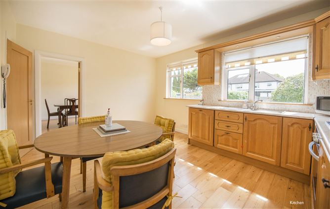 https://photos-a.propertyimages.ie/media/1/3/7/4943731/3fa6156b-ab60-419b-8c93-6ca719f66049_l.jpg