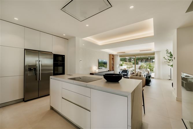 {name:Malaga, codeiso:MA}, Marbella, Marbella Golden Mile, Benalús, Spain - COSTA-01180P
