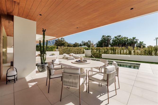 {name:Malaga, codeiso:MA}, Marbella, Marbella Golden Mile, Benalús, Spain - COSTA-01180P