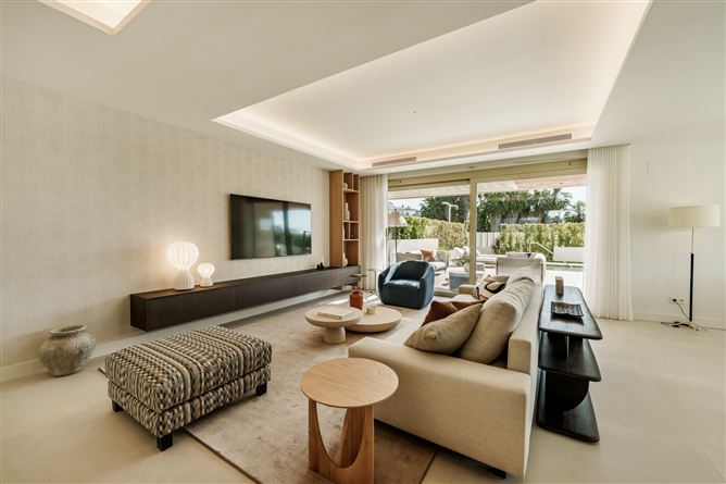 {name:Malaga, codeiso:MA}, Marbella, Marbella Golden Mile, Benalús, Spain - COSTA-01180P