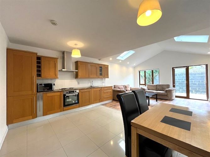 Castlefield Court, Knocklyon, Dublin 16
