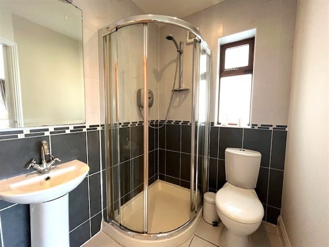 Castlefield Court, Knocklyon, Dublin 16