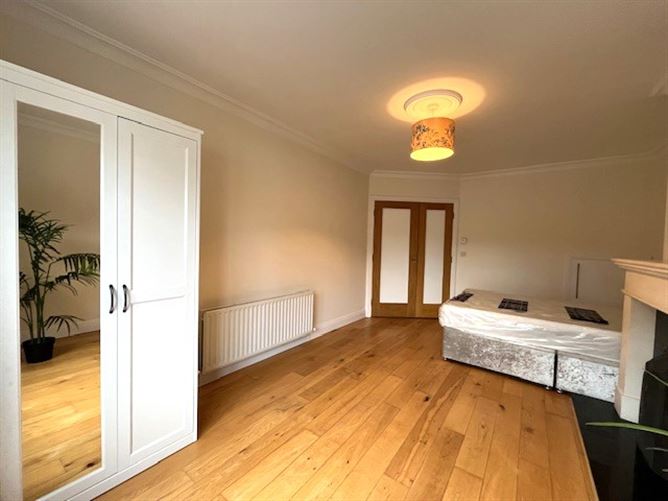 Castlefield Court, Knocklyon, Dublin 16