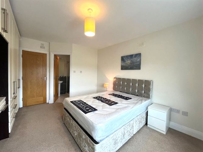 Castlefield Court, Knocklyon, Dublin 16