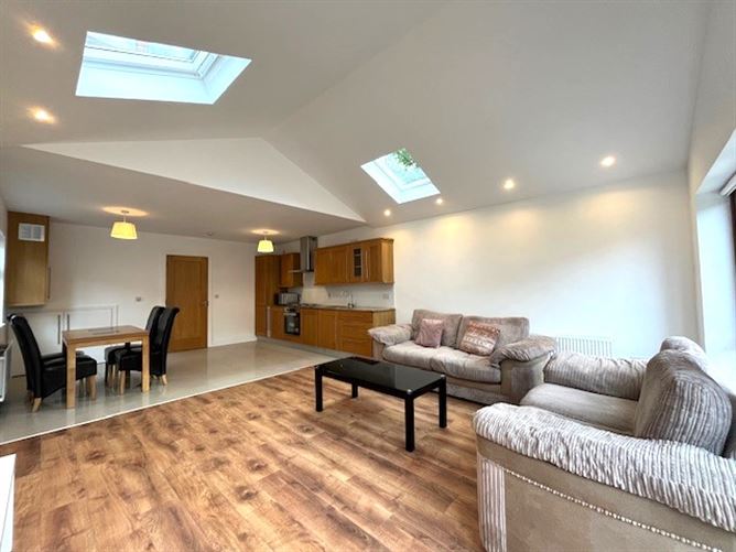 Castlefield Court, Knocklyon, Dublin 16